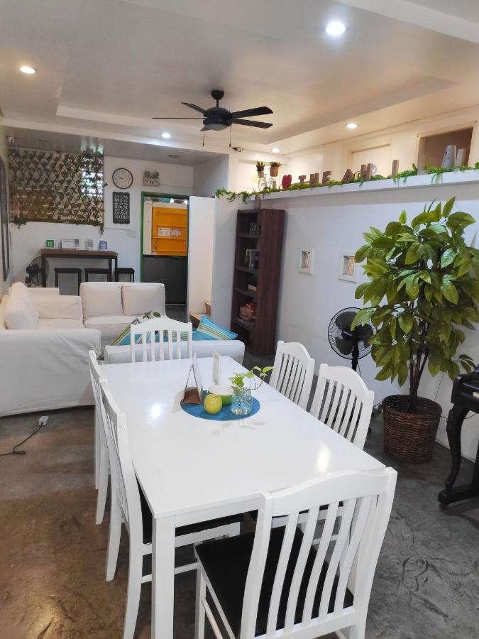 Crossroads Hostel Manila Mandaluyong Ngoại thất bức ảnh