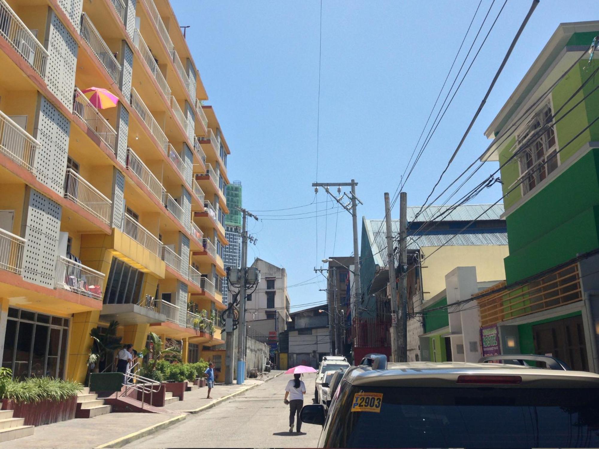 Crossroads Hostel Manila Mandaluyong Ngoại thất bức ảnh