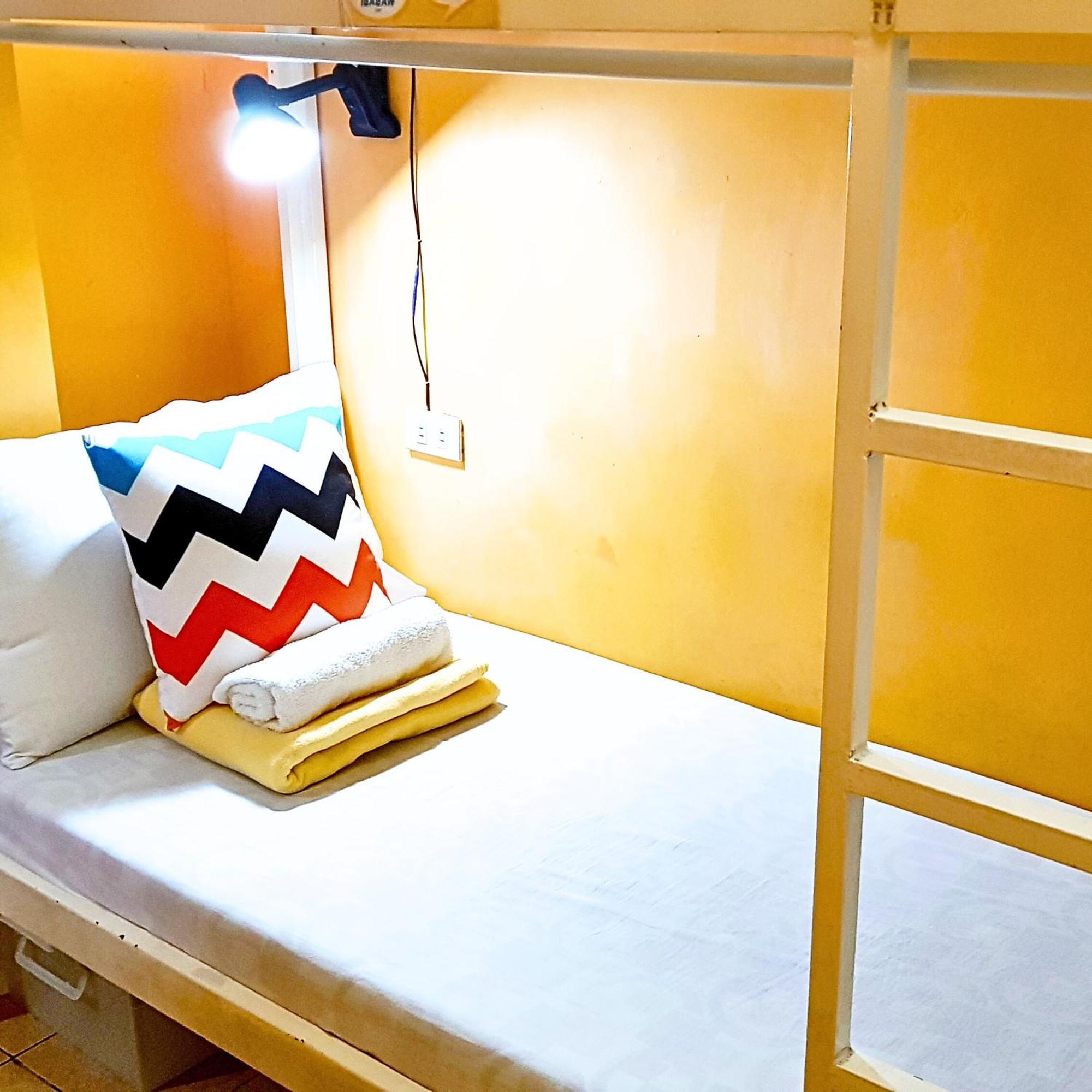 Crossroads Hostel Manila Mandaluyong Ngoại thất bức ảnh